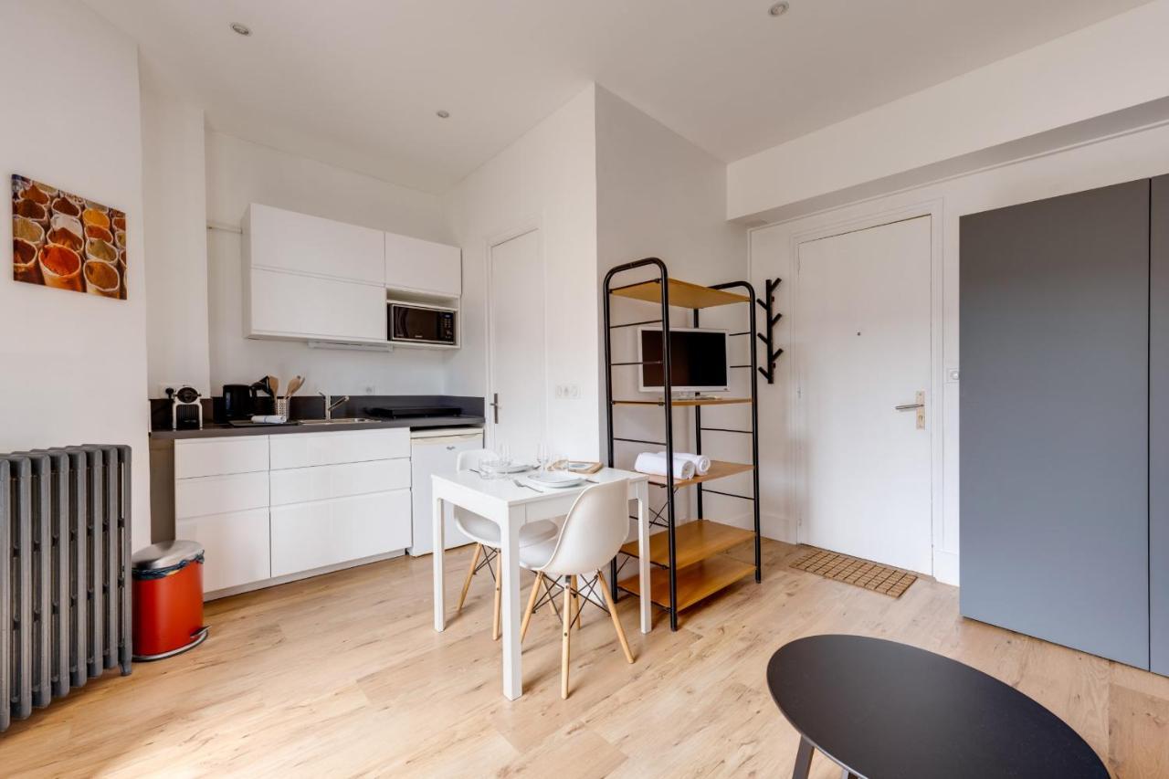 Le Mont Blanc - Charming T1 Ideal For 2 People With Balcony Annecy Ngoại thất bức ảnh